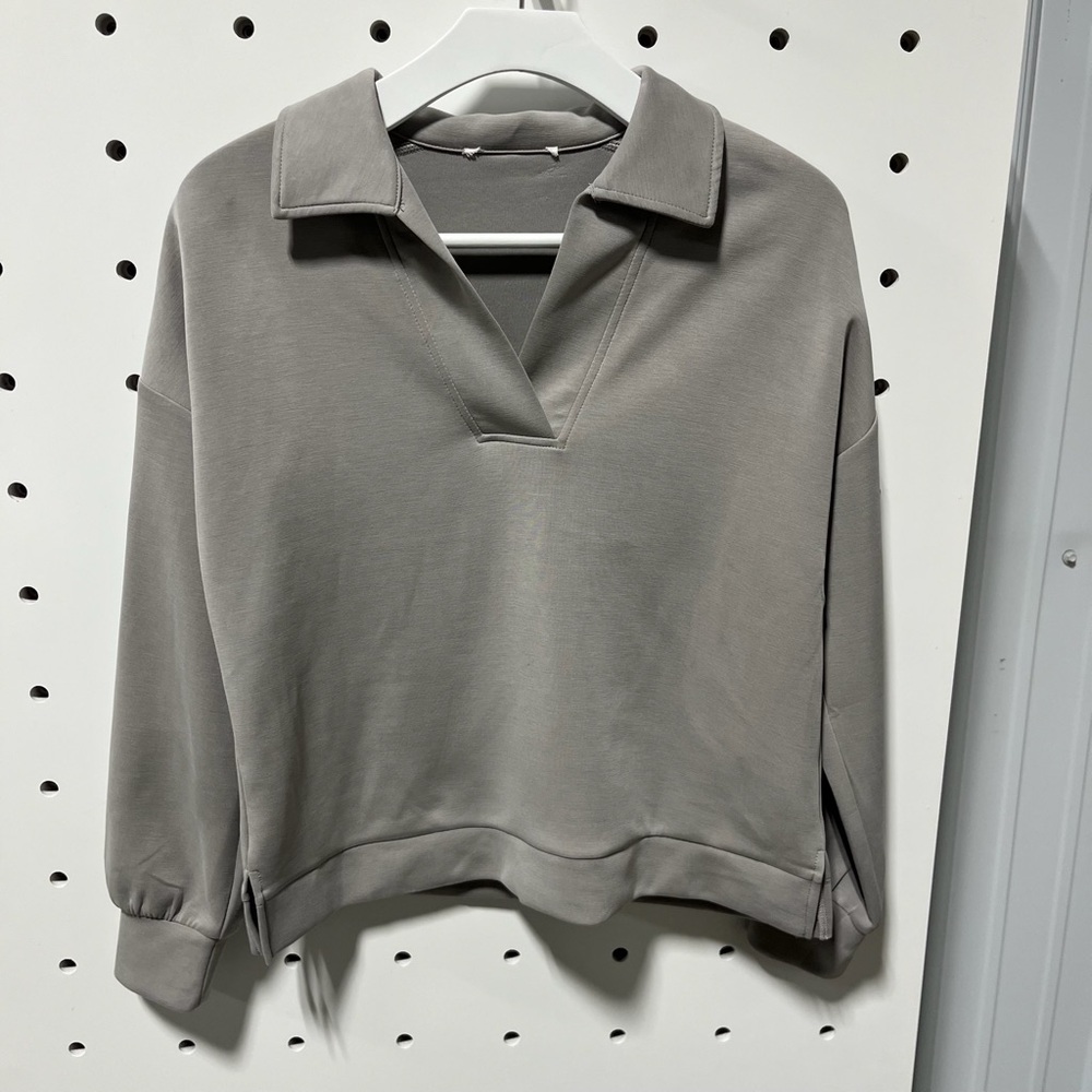 Gray Collared Pullover Sweatshirt Size L